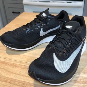Sold 🔥Nike - Zoom Fly Wmn 9.5🔥